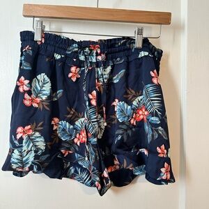 Floral ruffle hem shorts